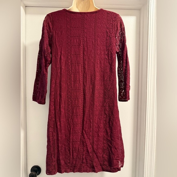 Xhilaration Burgundy Lace V Neck 3/4 Sleeve Dress Medium - Picture 8 of 13
